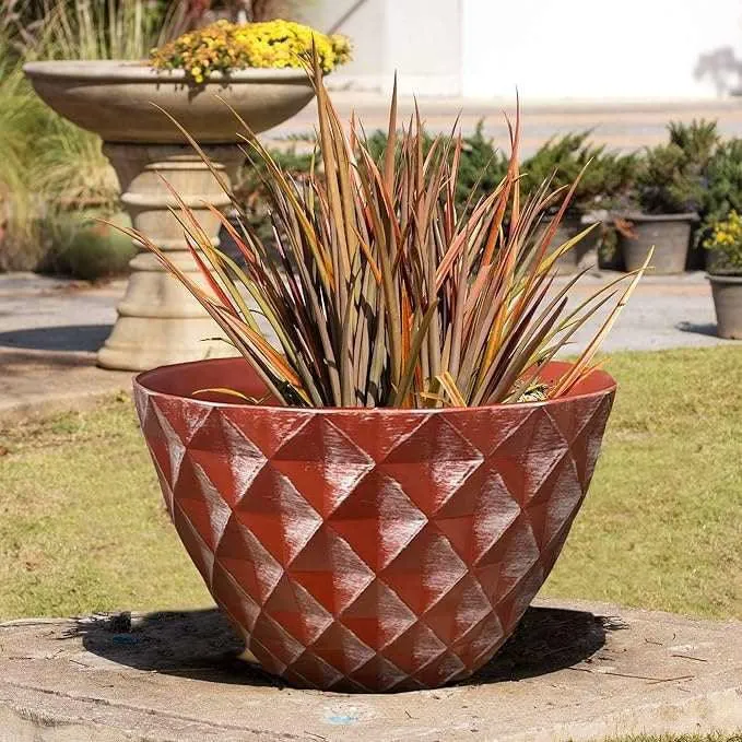 SG Traders™  Diamond Cut Planters