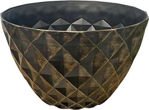 SG Traders™  Diamond Cut Planters