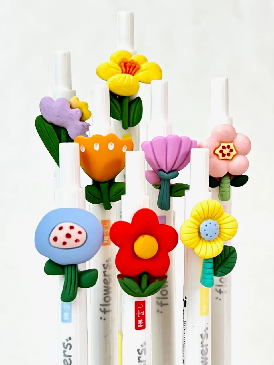 X 22523 FLOWER RETRACTABLE GEL PEN-DISCONTINUED