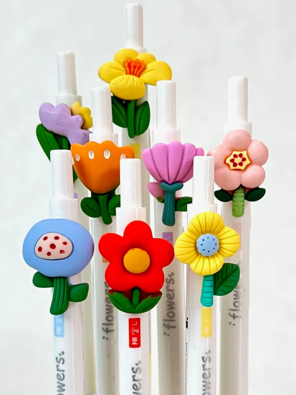 X 22523 FLOWER RETRACTABLE GEL PEN-DISCONTINUED